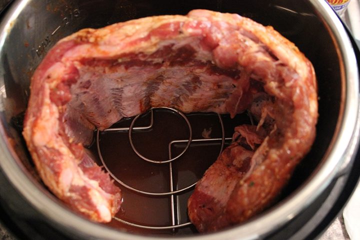 how to lay ribs in Instant Pot
